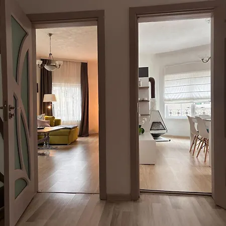 The Old Corner House Apartment