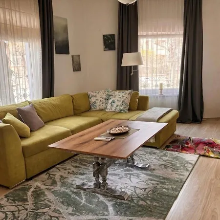 The Old Corner House Βέλινγκραντ